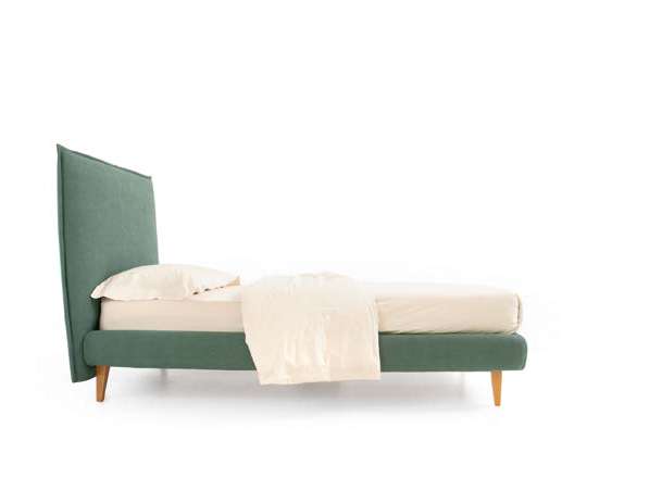 Letto Noctis Bob h17 - fotografia ufficiale del modello; rivestimento e ambientazione illustrativi