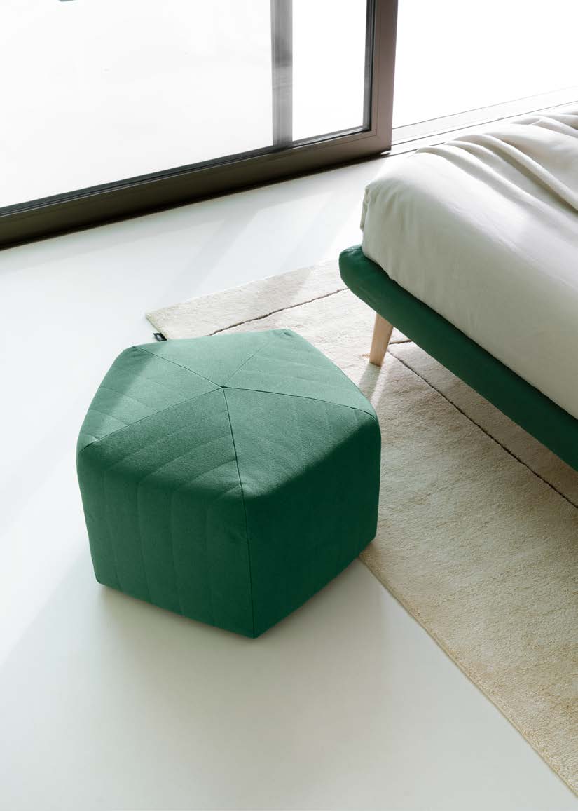 Letto Noctis Kira h10 - fotografia ufficiale del modello; rivestimento e ambientazione illustrativi